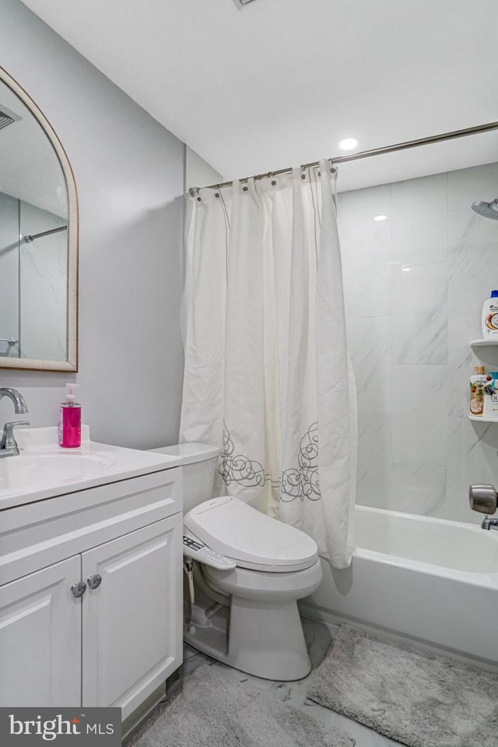 7727 KALORAMA RD, ANNANDALE, Virginia 22003, 3 Bedrooms Bedrooms, 12 Rooms Rooms,3 BathroomsBathrooms,Residential,For sale,7727 KALORAMA RD,VAFX2279690 MLS # VAFX2279690