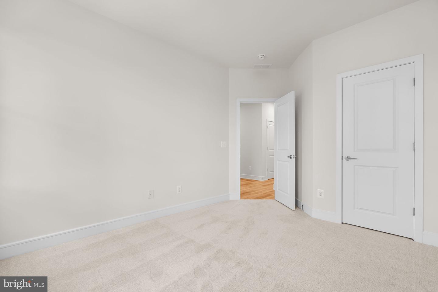 42121 PICASSO SQ, ASHBURN, Virginia 20148, 3 Bedrooms Bedrooms, ,2 BathroomsBathrooms,Residential,For sale,42121 PICASSO SQ,VALO2111346 MLS # VALO2111346