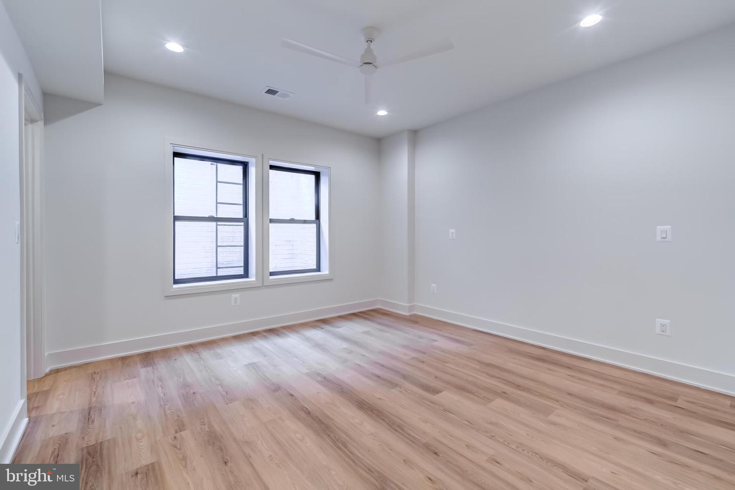 913 SYMPHONY CIR SW, VIENNA, Virginia 22180, 7 Bedrooms Bedrooms, ,7 BathroomsBathrooms,Residential,For sale,913 SYMPHONY CIR SW,VAFX2279696 MLS # VAFX2279696 913 SYMPHONY CIR SW, VIENNA, Virginia 22180, 7 Bedrooms Bedrooms, ,7 BathroomsBathrooms,Residential,For sale,913 SYMPHONY CIR SW,VAFX2279696 MLS # VAFX2279696