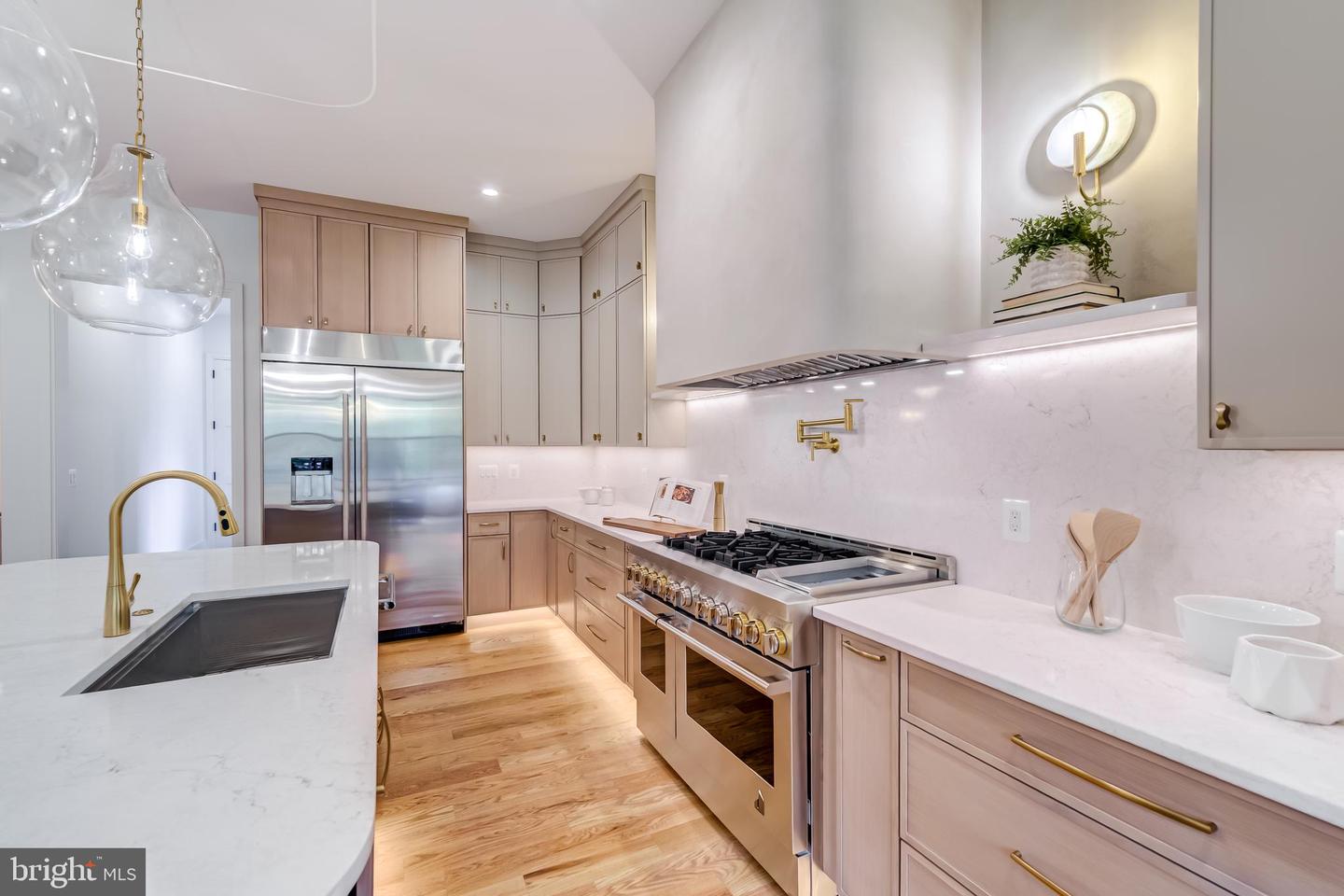 913 SYMPHONY CIR SW, VIENNA, Virginia 22180, 7 Bedrooms Bedrooms, ,7 BathroomsBathrooms,Residential,For sale,913 SYMPHONY CIR SW,VAFX2279696 MLS # VAFX2279696 913 SYMPHONY CIR SW, VIENNA, Virginia 22180, 7 Bedrooms Bedrooms, ,7 BathroomsBathrooms,Residential,For sale,913 SYMPHONY CIR SW,VAFX2279696 MLS # VAFX2279696