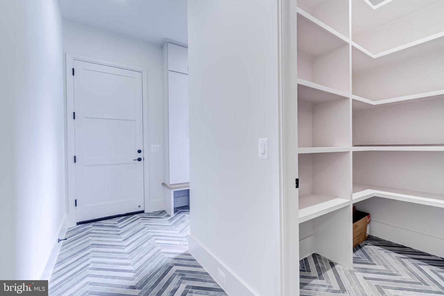 913 SYMPHONY CIR SW, VIENNA, Virginia 22180, 7 Bedrooms Bedrooms, ,7 BathroomsBathrooms,Residential,For sale,913 SYMPHONY CIR SW,VAFX2279696 MLS # VAFX2279696 913 SYMPHONY CIR SW, VIENNA, Virginia 22180, 7 Bedrooms Bedrooms, ,7 BathroomsBathrooms,Residential,For sale,913 SYMPHONY CIR SW,VAFX2279696 MLS # VAFX2279696