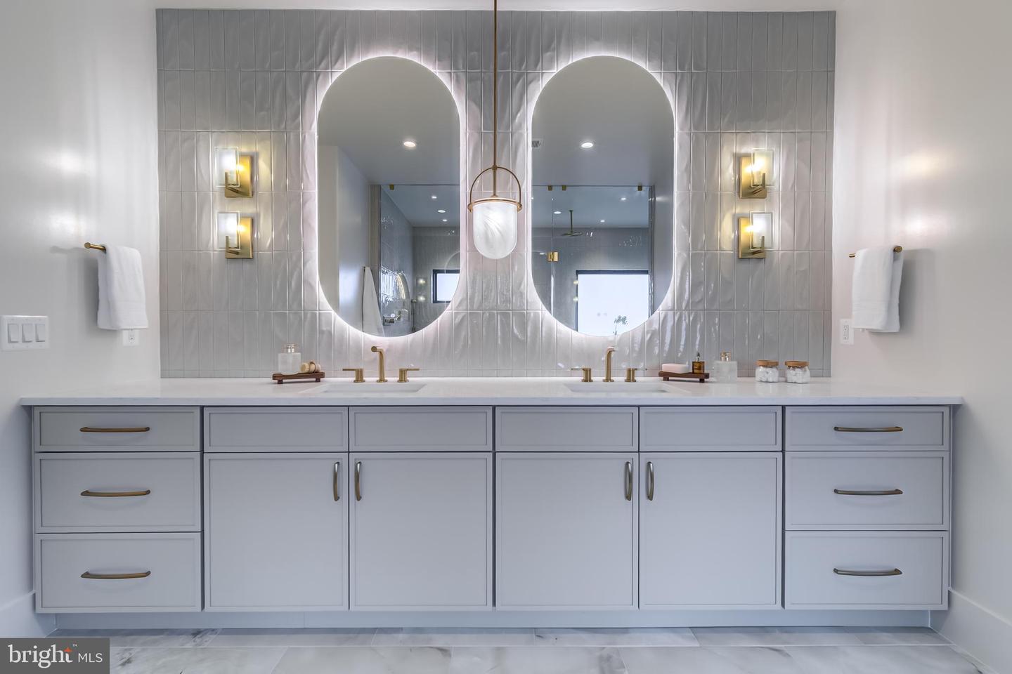 913 SYMPHONY CIR SW, VIENNA, Virginia 22180, 7 Bedrooms Bedrooms, ,7 BathroomsBathrooms,Residential,For sale,913 SYMPHONY CIR SW,VAFX2279696 MLS # VAFX2279696 913 SYMPHONY CIR SW, VIENNA, Virginia 22180, 7 Bedrooms Bedrooms, ,7 BathroomsBathrooms,Residential,For sale,913 SYMPHONY CIR SW,VAFX2279696 MLS # VAFX2279696