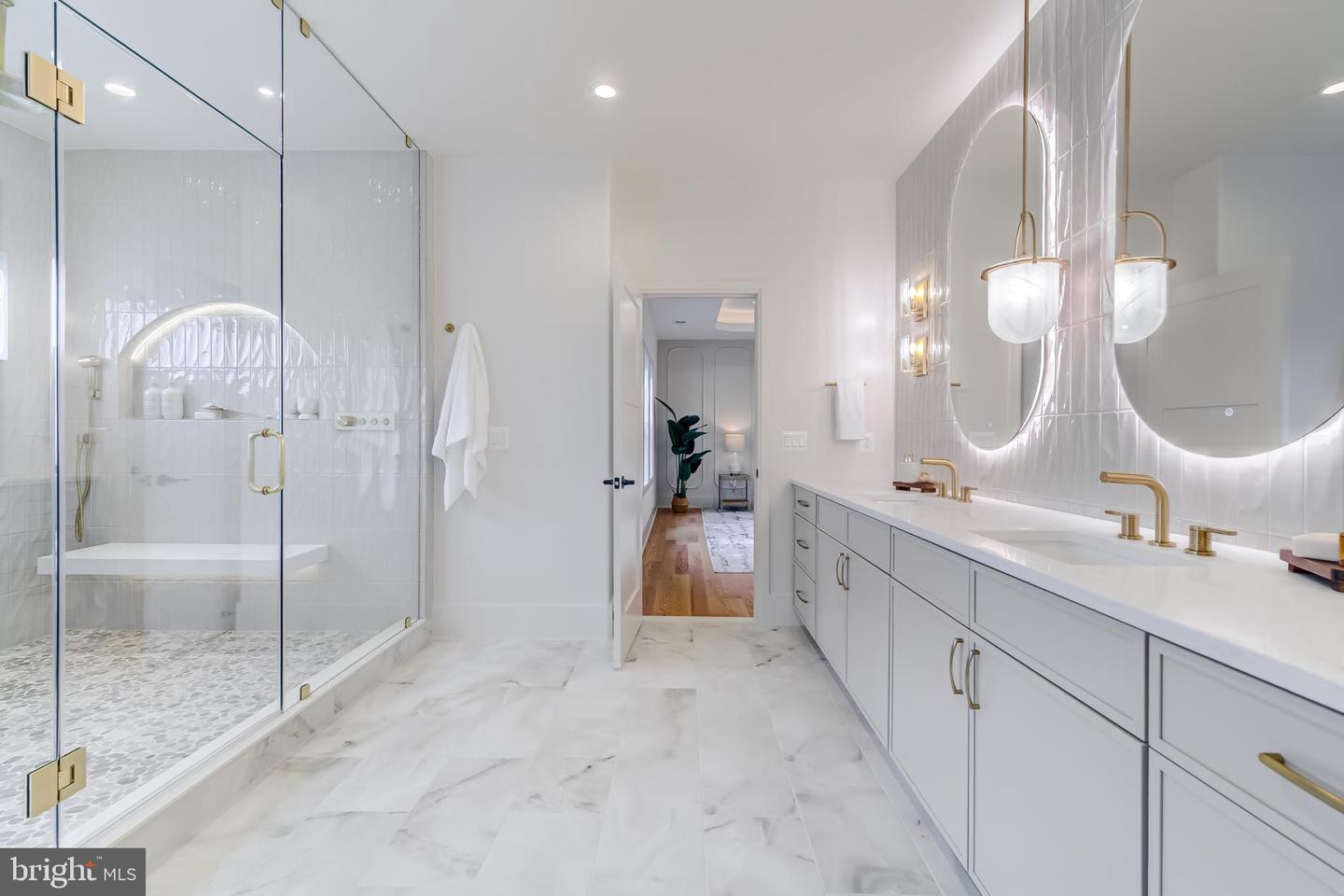 913 SYMPHONY CIR SW, VIENNA, Virginia 22180, 7 Bedrooms Bedrooms, ,7 BathroomsBathrooms,Residential,For sale,913 SYMPHONY CIR SW,VAFX2279696 MLS # VAFX2279696 913 SYMPHONY CIR SW, VIENNA, Virginia 22180, 7 Bedrooms Bedrooms, ,7 BathroomsBathrooms,Residential,For sale,913 SYMPHONY CIR SW,VAFX2279696 MLS # VAFX2279696