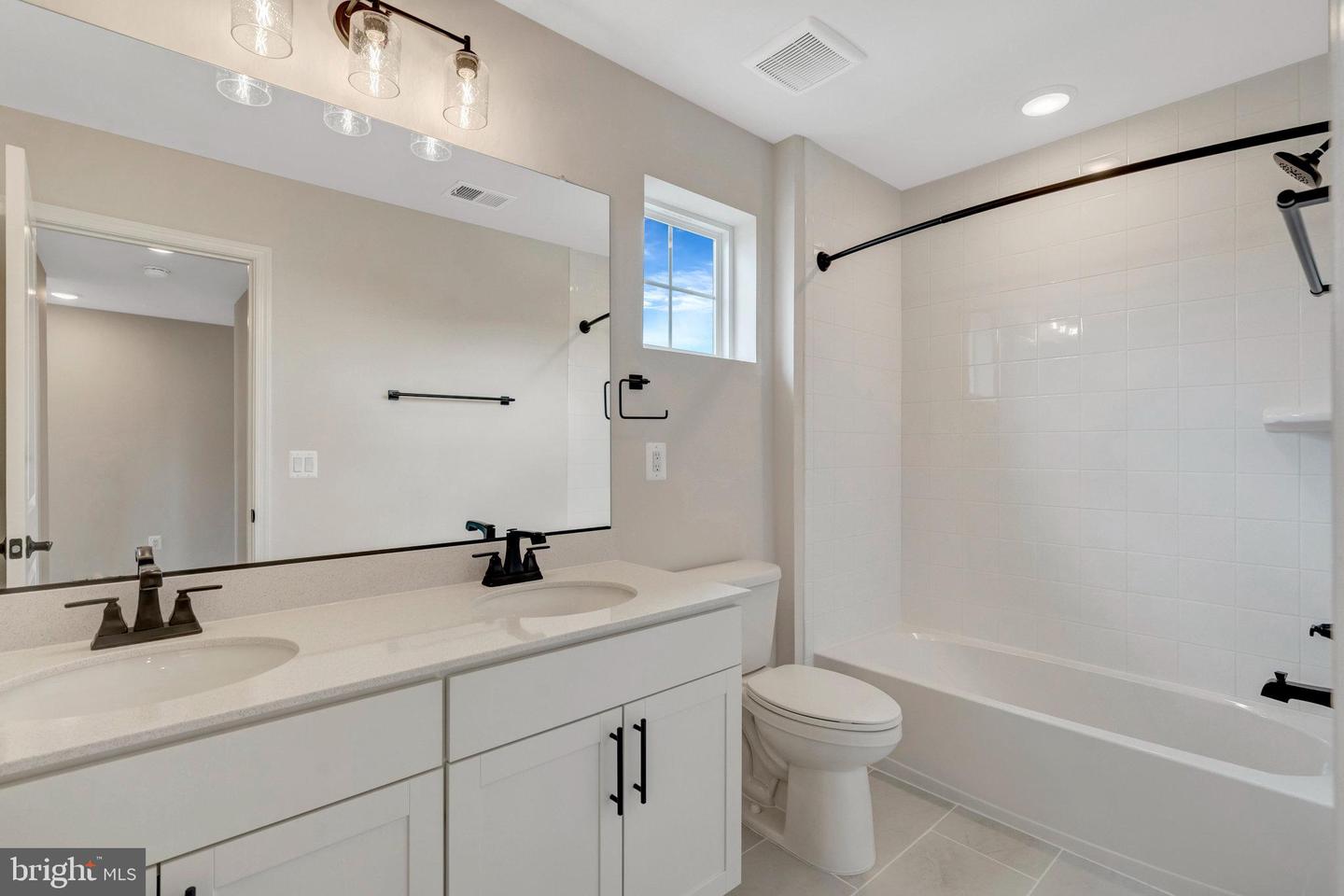 106 MIDSUMMER LN, MIDDLETOWN, Virginia 22645, 3 Bedrooms Bedrooms, ,2 BathroomsBathrooms,Residential,For sale,106 MIDSUMMER LN,VAFV2033310 MLS # VAFV2033310