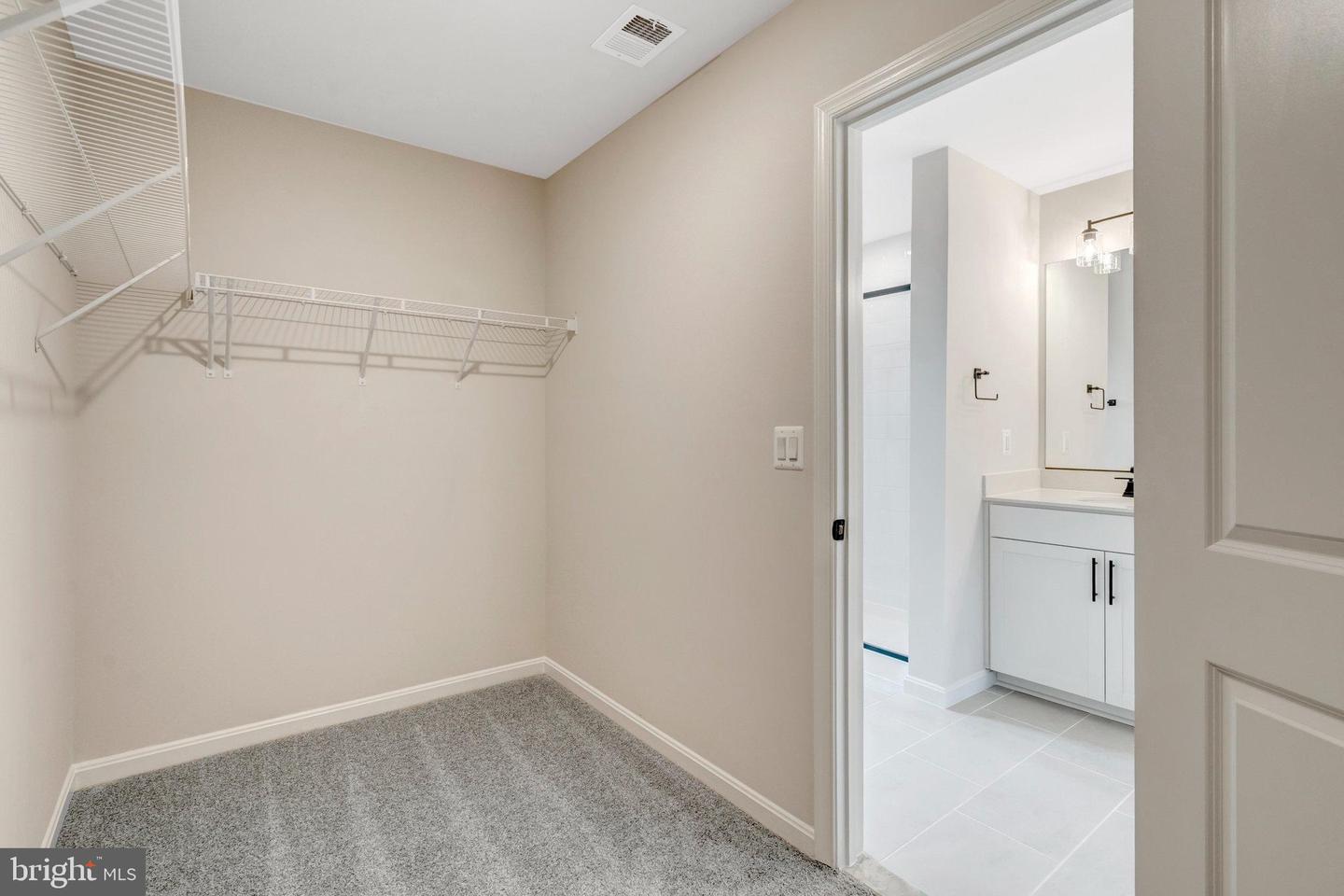 106 MIDSUMMER LN, MIDDLETOWN, Virginia 22645, 3 Bedrooms Bedrooms, ,2 BathroomsBathrooms,Residential,For sale,106 MIDSUMMER LN,VAFV2033310 MLS # VAFV2033310