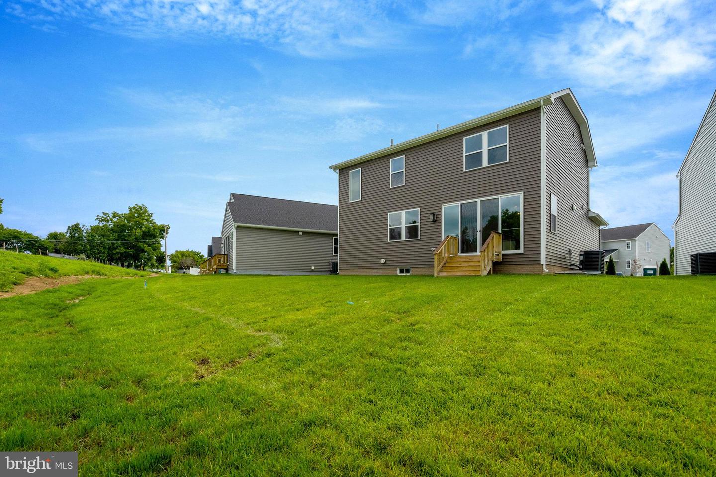 106 MIDSUMMER LN, MIDDLETOWN, Virginia 22645, 3 Bedrooms Bedrooms, ,2 BathroomsBathrooms,Residential,For sale,106 MIDSUMMER LN,VAFV2033310 MLS # VAFV2033310