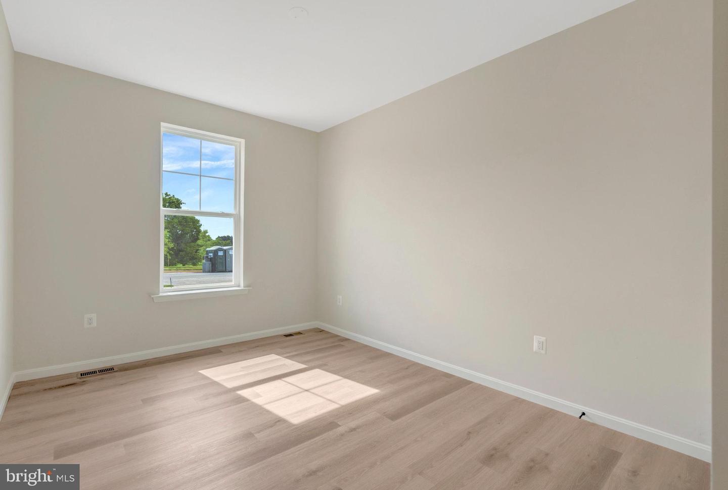 106 MIDSUMMER LN, MIDDLETOWN, Virginia 22645, 3 Bedrooms Bedrooms, ,2 BathroomsBathrooms,Residential,For sale,106 MIDSUMMER LN,VAFV2033310 MLS # VAFV2033310