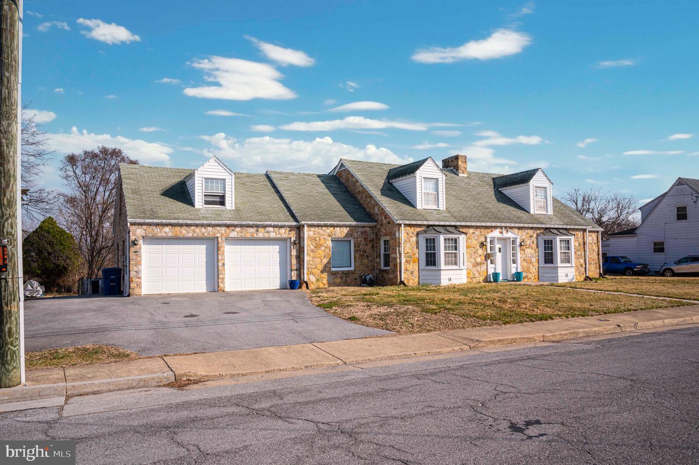 425 W 15TH ST, FRONT ROYAL, Virginia 22630, 5 Bedrooms Bedrooms, 9 Rooms Rooms,2 BathroomsBathrooms,Residential,For sale,425 W 15TH ST,VAWR2010840 MLS # VAWR2010840