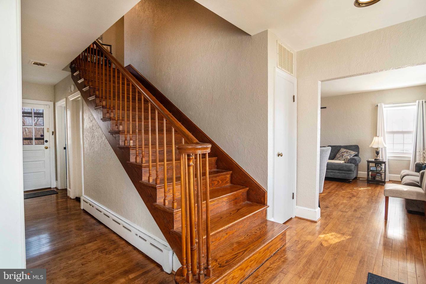 425 W 15TH ST, FRONT ROYAL, Virginia 22630, 5 Bedrooms Bedrooms, 9 Rooms Rooms,2 BathroomsBathrooms,Residential,For sale,425 W 15TH ST,VAWR2010840 MLS # VAWR2010840