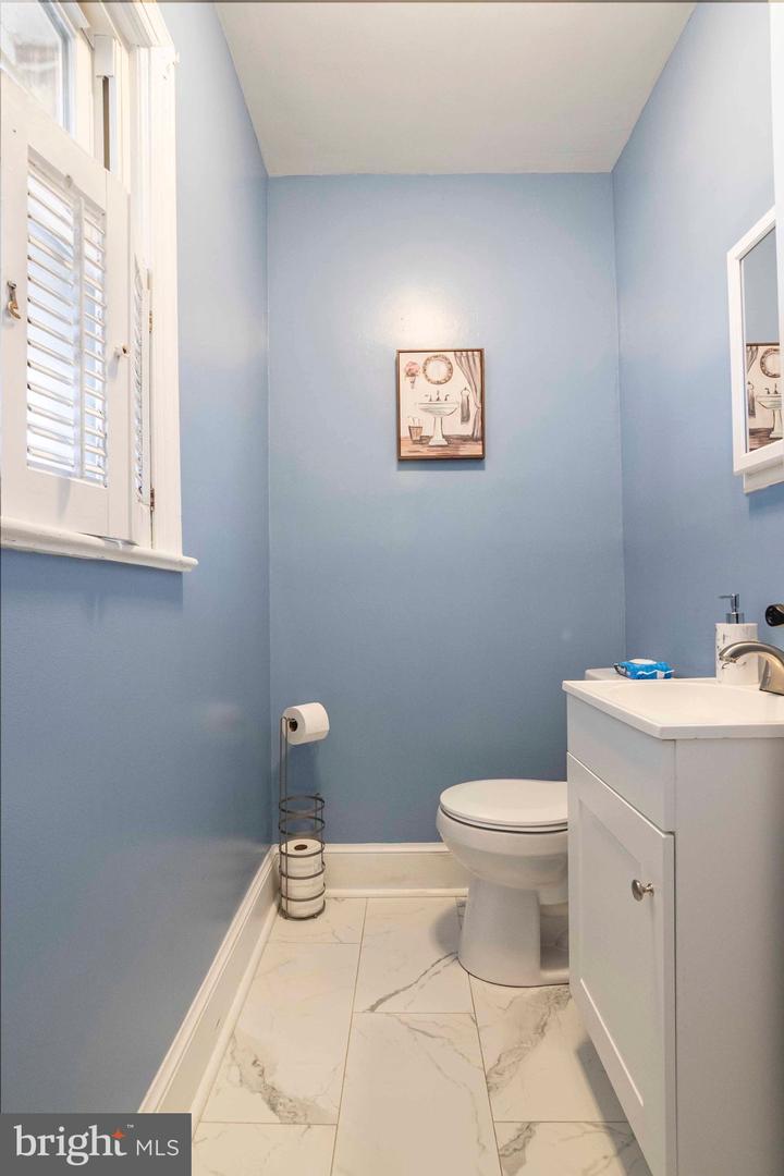 425 W 15TH ST, FRONT ROYAL, Virginia 22630, 5 Bedrooms Bedrooms, 9 Rooms Rooms,2 BathroomsBathrooms,Residential,For sale,425 W 15TH ST,VAWR2010840 MLS # VAWR2010840