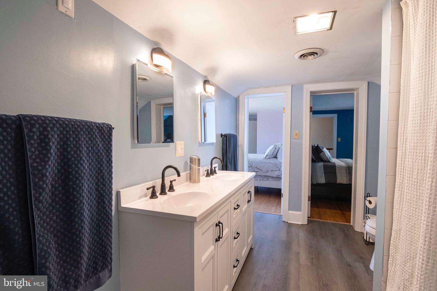 425 W 15TH ST, FRONT ROYAL, Virginia 22630, 5 Bedrooms Bedrooms, 9 Rooms Rooms,2 BathroomsBathrooms,Residential,For sale,425 W 15TH ST,VAWR2010840 MLS # VAWR2010840