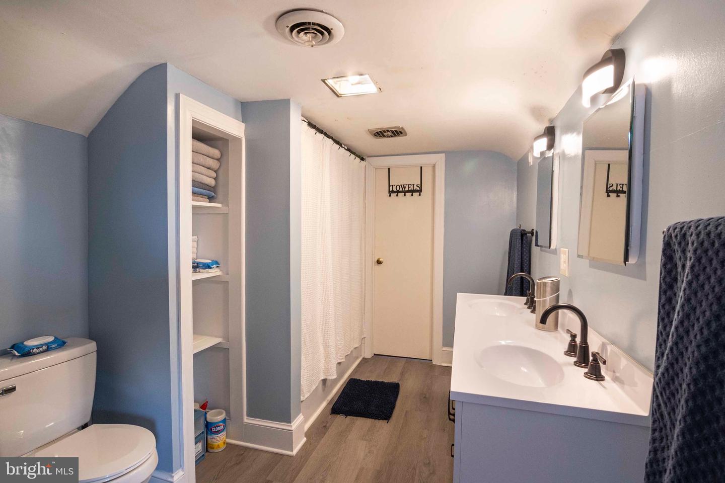 425 W 15TH ST, FRONT ROYAL, Virginia 22630, 5 Bedrooms Bedrooms, 9 Rooms Rooms,2 BathroomsBathrooms,Residential,For sale,425 W 15TH ST,VAWR2010840 MLS # VAWR2010840