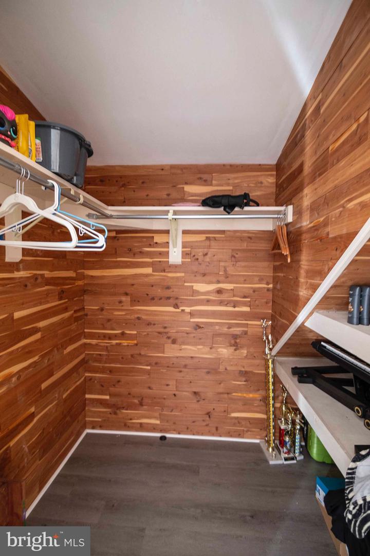 425 W 15TH ST, FRONT ROYAL, Virginia 22630, 5 Bedrooms Bedrooms, 9 Rooms Rooms,2 BathroomsBathrooms,Residential,For sale,425 W 15TH ST,VAWR2010840 MLS # VAWR2010840