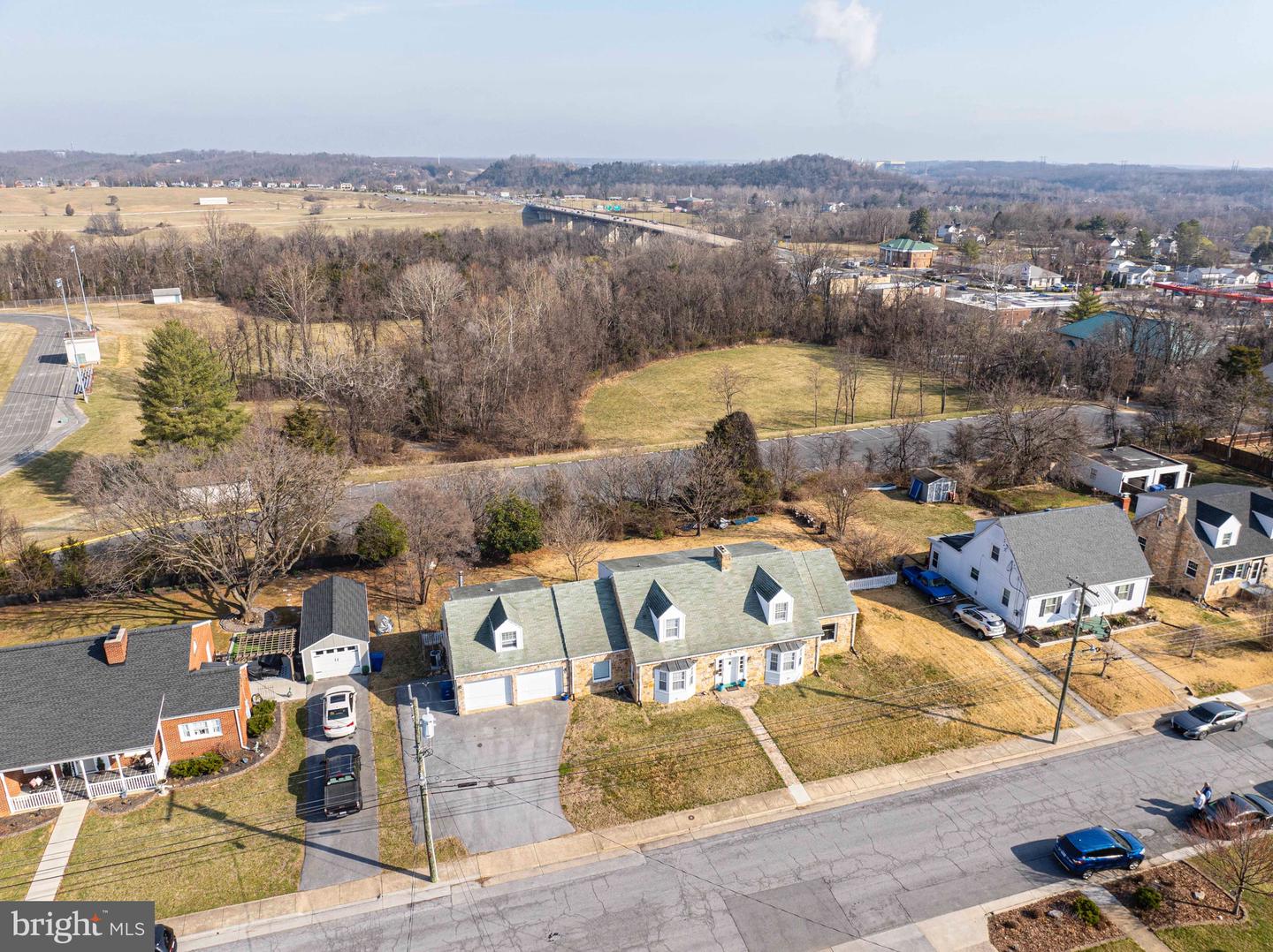 425 W 15TH ST, FRONT ROYAL, Virginia 22630, 5 Bedrooms Bedrooms, 9 Rooms Rooms,2 BathroomsBathrooms,Residential,For sale,425 W 15TH ST,VAWR2010840 MLS # VAWR2010840