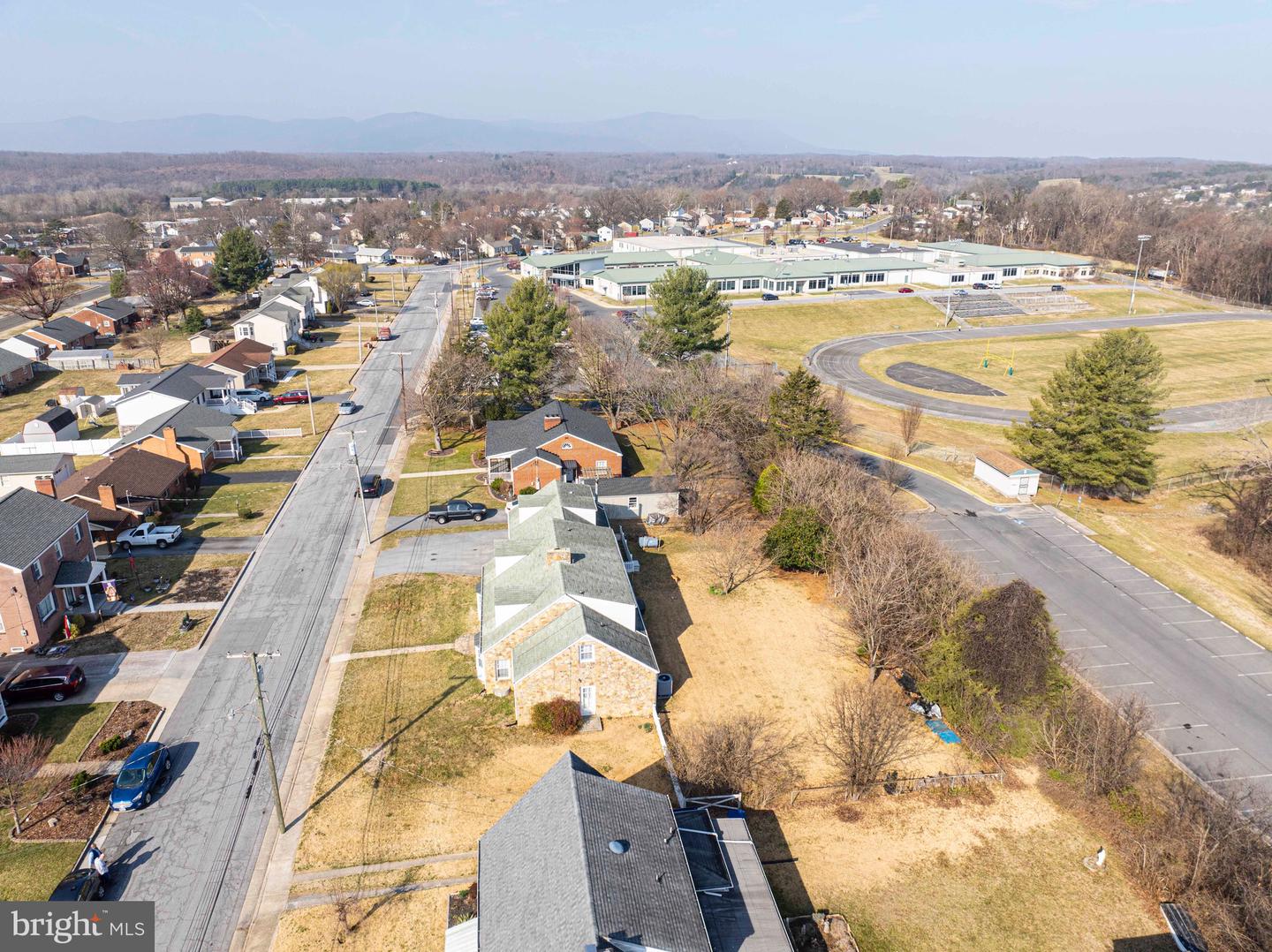 425 W 15TH ST, FRONT ROYAL, Virginia 22630, 5 Bedrooms Bedrooms, 9 Rooms Rooms,2 BathroomsBathrooms,Residential,For sale,425 W 15TH ST,VAWR2010840 MLS # VAWR2010840