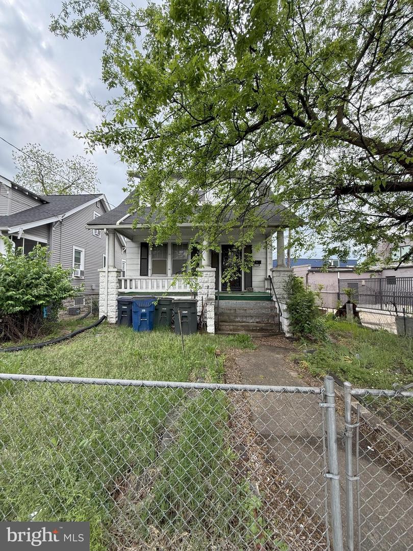 1622 EASTERN AVE NE, WASHINGTON, District Of Columbia 20019, 3 Bedrooms Bedrooms, ,1 BathroomBathrooms,Residential,For sale,1622 EASTERN AVE NE,DCDC2197674 MLS # DCDC2197674 1622 EASTERN AVE NE, WASHINGTON, District Of Columbia 20019, 3 Bedrooms Bedrooms, ,1 BathroomBathrooms,Residential,For sale,1622 EASTERN AVE NE,DCDC2197674 MLS # DCDC2197674