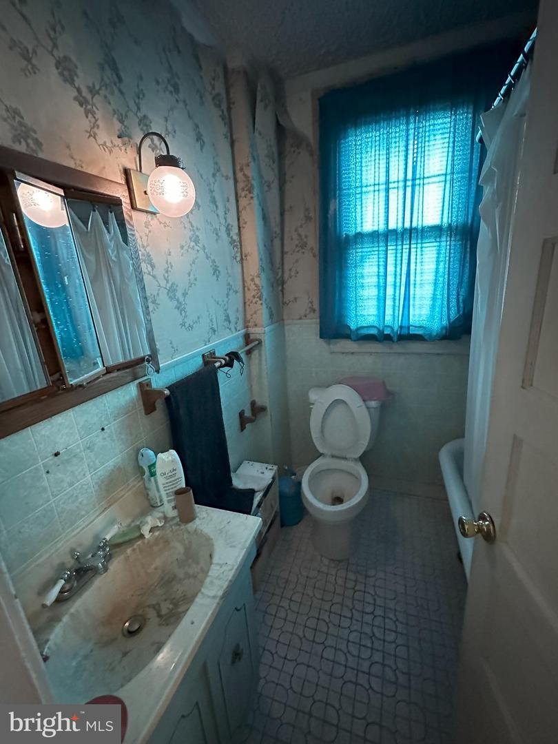 1622 EASTERN AVE NE, WASHINGTON, District Of Columbia 20019, 3 Bedrooms Bedrooms, ,1 BathroomBathrooms,Residential,For sale,1622 EASTERN AVE NE,DCDC2197674 MLS # DCDC2197674 1622 EASTERN AVE NE, WASHINGTON, District Of Columbia 20019, 3 Bedrooms Bedrooms, ,1 BathroomBathrooms,Residential,For sale,1622 EASTERN AVE NE,DCDC2197674 MLS # DCDC2197674