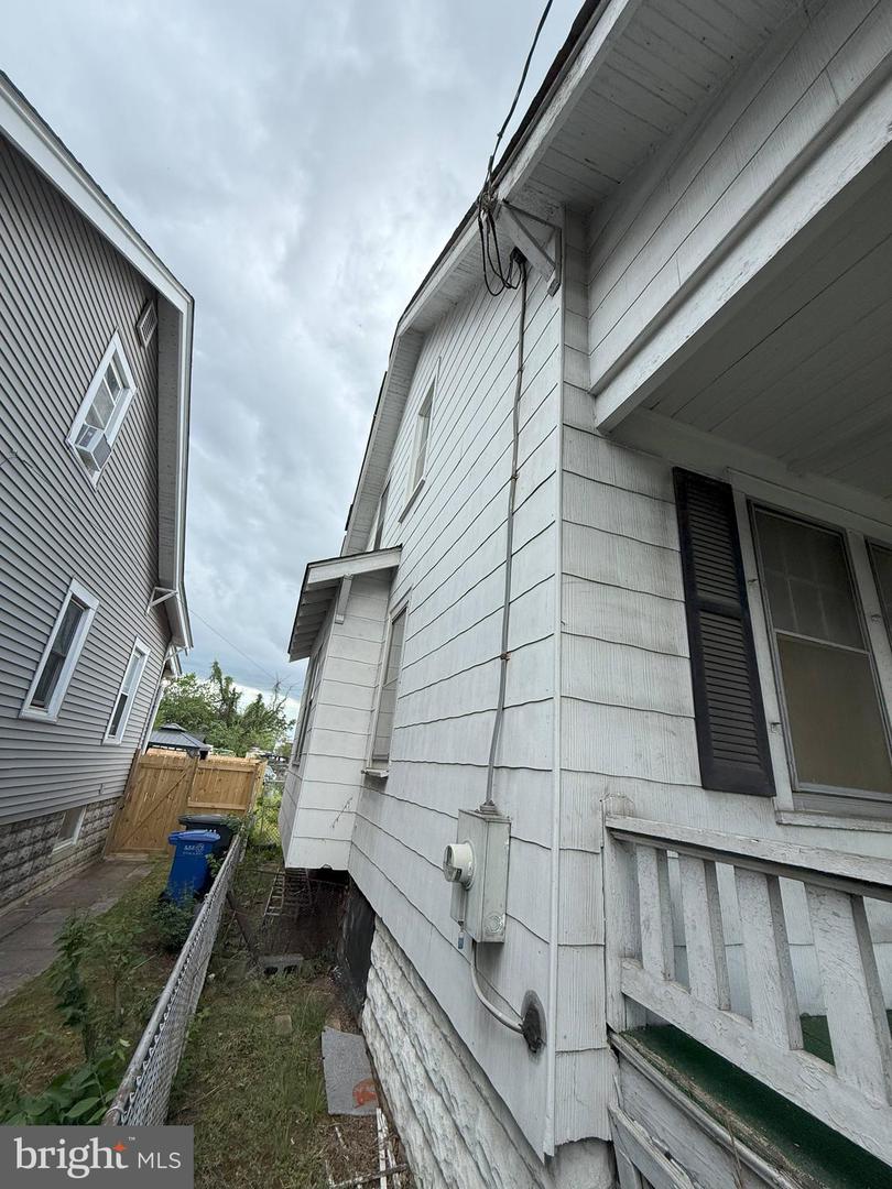 1622 EASTERN AVE NE, WASHINGTON, District Of Columbia 20019, 3 Bedrooms Bedrooms, ,1 BathroomBathrooms,Residential,For sale,1622 EASTERN AVE NE,DCDC2197674 MLS # DCDC2197674 1622 EASTERN AVE NE, WASHINGTON, District Of Columbia 20019, 3 Bedrooms Bedrooms, ,1 BathroomBathrooms,Residential,For sale,1622 EASTERN AVE NE,DCDC2197674 MLS # DCDC2197674