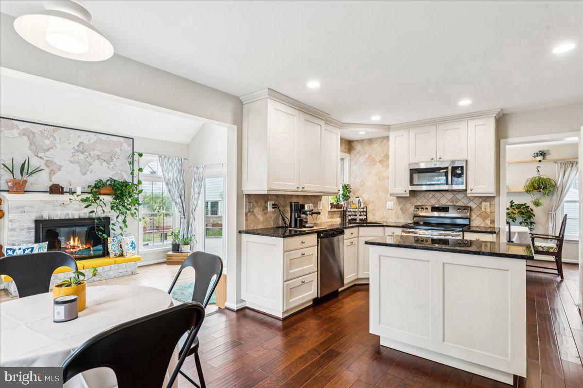 12592 ROCK RIDGE RD, HERNDON, Virginia 20170, 3 Bedrooms Bedrooms, ,2 BathroomsBathrooms,Residential,For sale,12592 ROCK RIDGE RD,VAFX2259160 MLS # VAFX2259160 12592 ROCK RIDGE RD, HERNDON, Virginia 20170, 3 Bedrooms Bedrooms, ,2 BathroomsBathrooms,Residential,For sale,12592 ROCK RIDGE RD,VAFX2259160 MLS # VAFX2259160