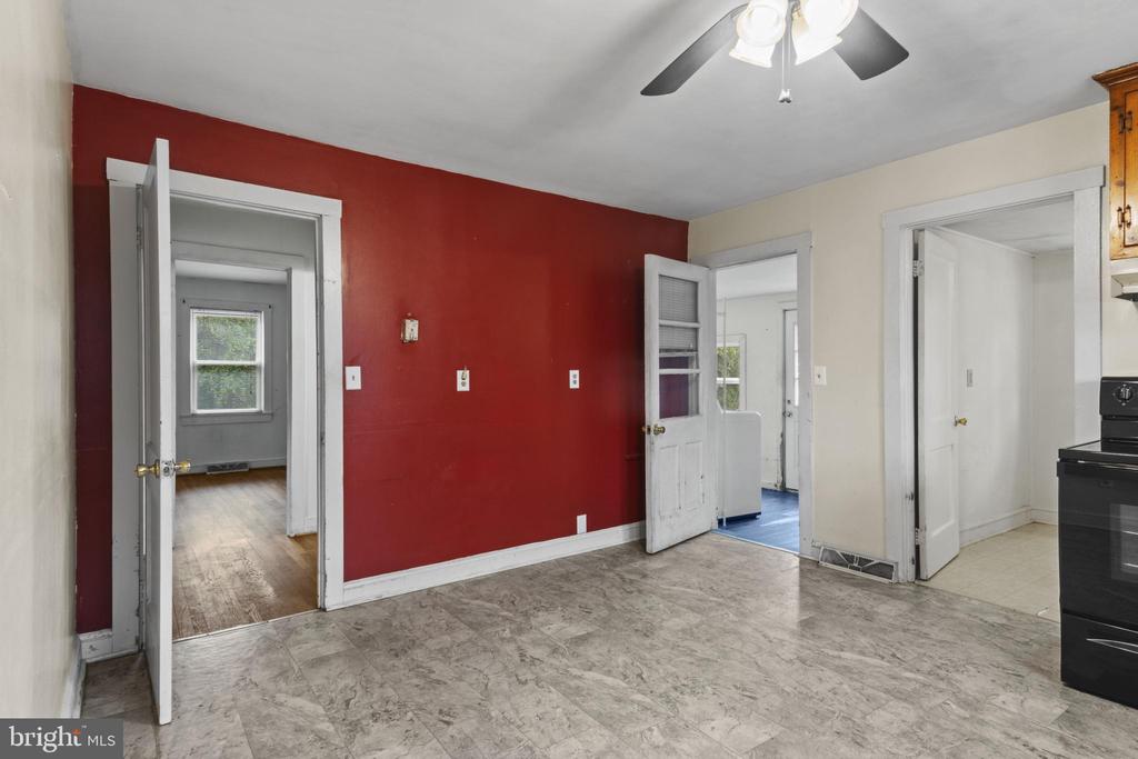 8704 THREE NOTCH RD, LOUISA, Virginia 23093, 2 Bedrooms Bedrooms, ,2 BathroomsBathrooms,Residential,8704 THREE NOTCH RD,VALA2008924 MLS # VALA2008924