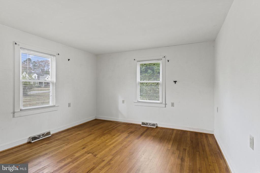 8704 THREE NOTCH RD, LOUISA, Virginia 23093, 2 Bedrooms Bedrooms, ,2 BathroomsBathrooms,Residential,8704 THREE NOTCH RD,VALA2008924 MLS # VALA2008924