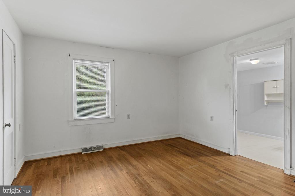 8704 THREE NOTCH RD, LOUISA, Virginia 23093, 2 Bedrooms Bedrooms, ,2 BathroomsBathrooms,Residential,8704 THREE NOTCH RD,VALA2008924 MLS # VALA2008924