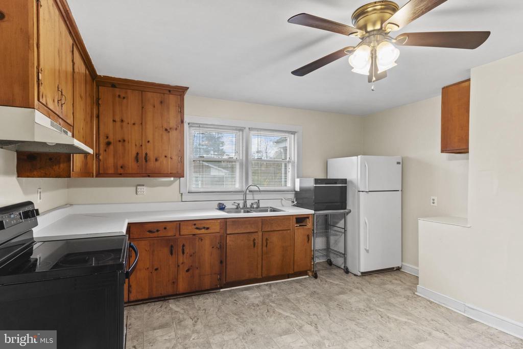 8704 THREE NOTCH RD, LOUISA, Virginia 23093, 2 Bedrooms Bedrooms, ,2 BathroomsBathrooms,Residential,8704 THREE NOTCH RD,VALA2008924 MLS # VALA2008924