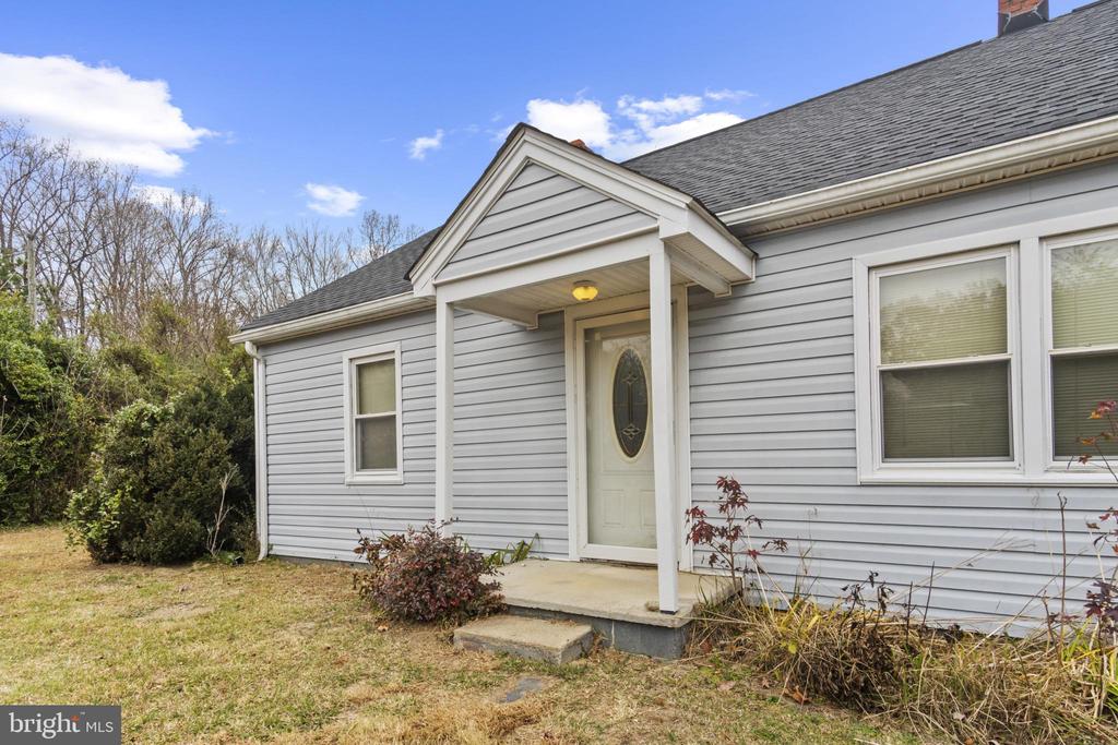 8704 THREE NOTCH RD, LOUISA, Virginia 23093, 2 Bedrooms Bedrooms, ,2 BathroomsBathrooms,Residential,8704 THREE NOTCH RD,VALA2008924 MLS # VALA2008924