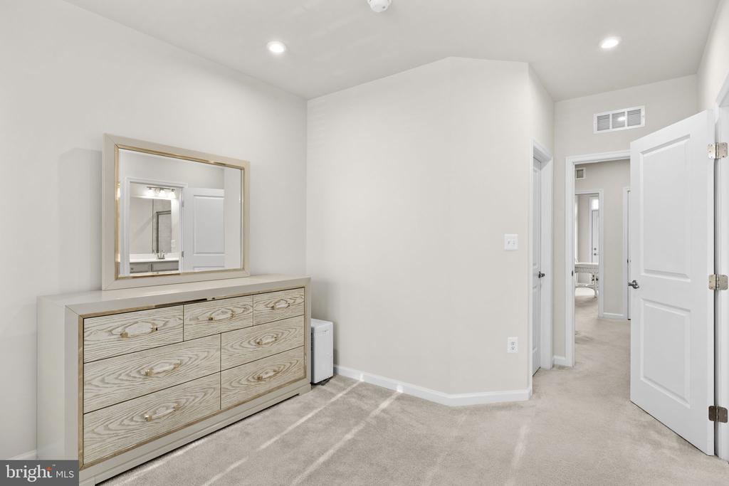 7961 INDEPENDENCE DR, SPOTSYLVANIA, Virginia 22553, 3 Bedrooms Bedrooms, ,2 BathroomsBathrooms,Residential,7961 INDEPENDENCE DR,VASP2037686 MLS # VASP2037686