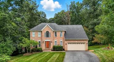 10740 BRIDLEREIN CT, SPOTSYLVANIA, Virginia 22553, 4 Bedrooms Bedrooms, ,3 BathroomsBathrooms,Residential,10740 BRIDLEREIN CT,VASP2037704 MLS # VASP2037704