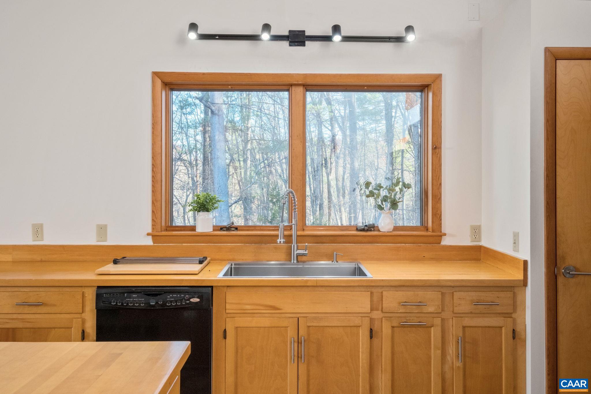 298 COURTHOUSE MOUNTAIN LN, MADISON, Virginia 22727, 3 Bedrooms Bedrooms, ,4 BathroomsBathrooms,Residential,Woodhaven,298 COURTHOUSE MOUNTAIN LN,671261 MLS # 671261