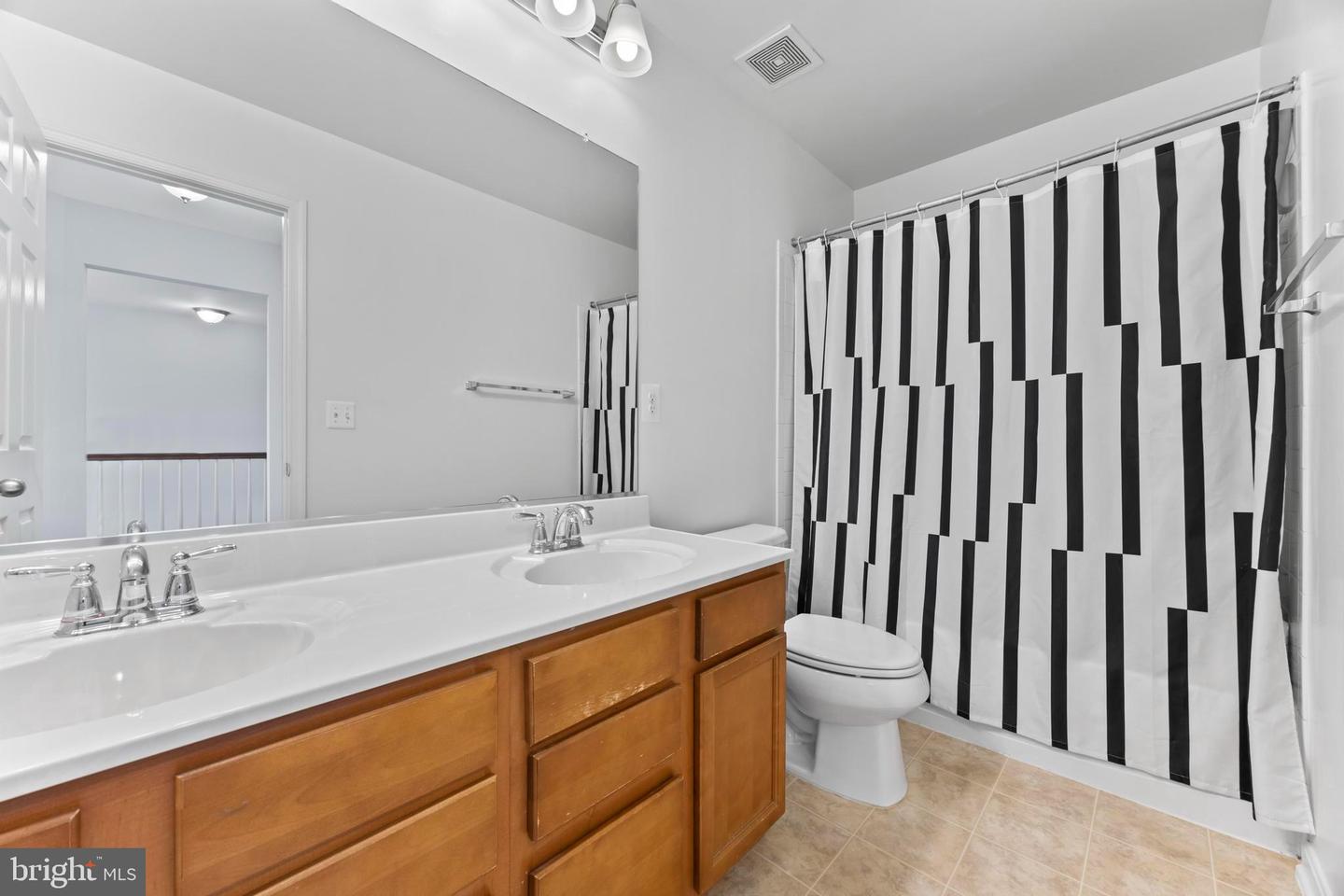 3000 AMERICAN EAGLE BLVD, WOODBRIDGE, Virginia 22191, 5 Bedrooms Bedrooms, ,3 BathroomsBathrooms,Residential,For sale,3000 AMERICAN EAGLE BLVD,VAPW2103630 MLS # VAPW2103630