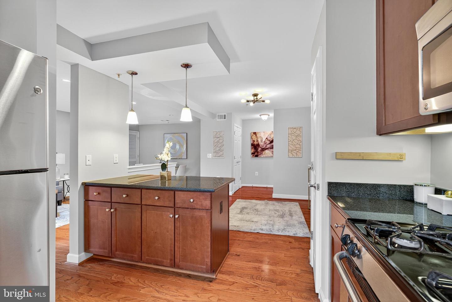 4163 S FOUR MILE RUN DR #301, ARLINGTON, Virginia 22204, 1 Bedroom Bedrooms, ,1 BathroomBathrooms,Residential,For sale,4163 S FOUR MILE RUN DR #301,VAAR2063434 MLS # VAAR2063434 4163 S FOUR MILE RUN DR #301, ARLINGTON, Virginia 22204, 1 Bedroom Bedrooms, ,1 BathroomBathrooms,Residential,For sale,4163 S FOUR MILE RUN DR #301,VAAR2063434 MLS # VAAR2063434