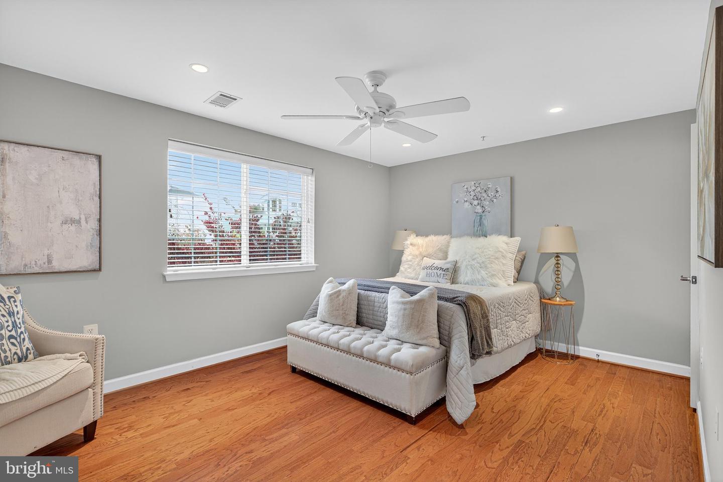 4163 S FOUR MILE RUN DR #301, ARLINGTON, Virginia 22204, 1 Bedroom Bedrooms, ,1 BathroomBathrooms,Residential,For sale,4163 S FOUR MILE RUN DR #301,VAAR2063434 MLS # VAAR2063434 4163 S FOUR MILE RUN DR #301, ARLINGTON, Virginia 22204, 1 Bedroom Bedrooms, ,1 BathroomBathrooms,Residential,For sale,4163 S FOUR MILE RUN DR #301,VAAR2063434 MLS # VAAR2063434