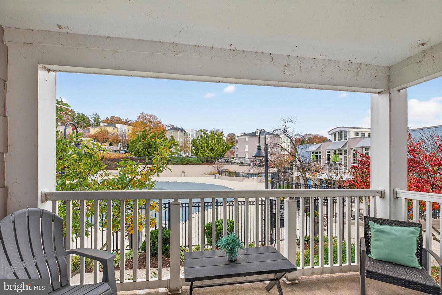 4163 S FOUR MILE RUN DR #301, ARLINGTON, Virginia 22204, 1 Bedroom Bedrooms, ,1 BathroomBathrooms,Residential,For sale,4163 S FOUR MILE RUN DR #301,VAAR2063434 MLS # VAAR2063434 4163 S FOUR MILE RUN DR #301, ARLINGTON, Virginia 22204, 1 Bedroom Bedrooms, ,1 BathroomBathrooms,Residential,For sale,4163 S FOUR MILE RUN DR #301,VAAR2063434 MLS # VAAR2063434