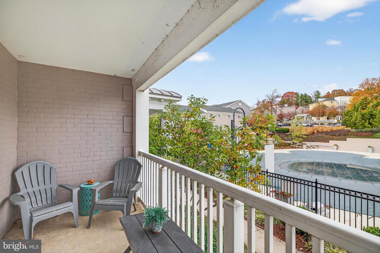 4163 S FOUR MILE RUN DR #301, ARLINGTON, Virginia 22204, 1 Bedroom Bedrooms, ,1 BathroomBathrooms,Residential,For sale,4163 S FOUR MILE RUN DR #301,VAAR2063434 MLS # VAAR2063434 4163 S FOUR MILE RUN DR #301, ARLINGTON, Virginia 22204, 1 Bedroom Bedrooms, ,1 BathroomBathrooms,Residential,For sale,4163 S FOUR MILE RUN DR #301,VAAR2063434 MLS # VAAR2063434