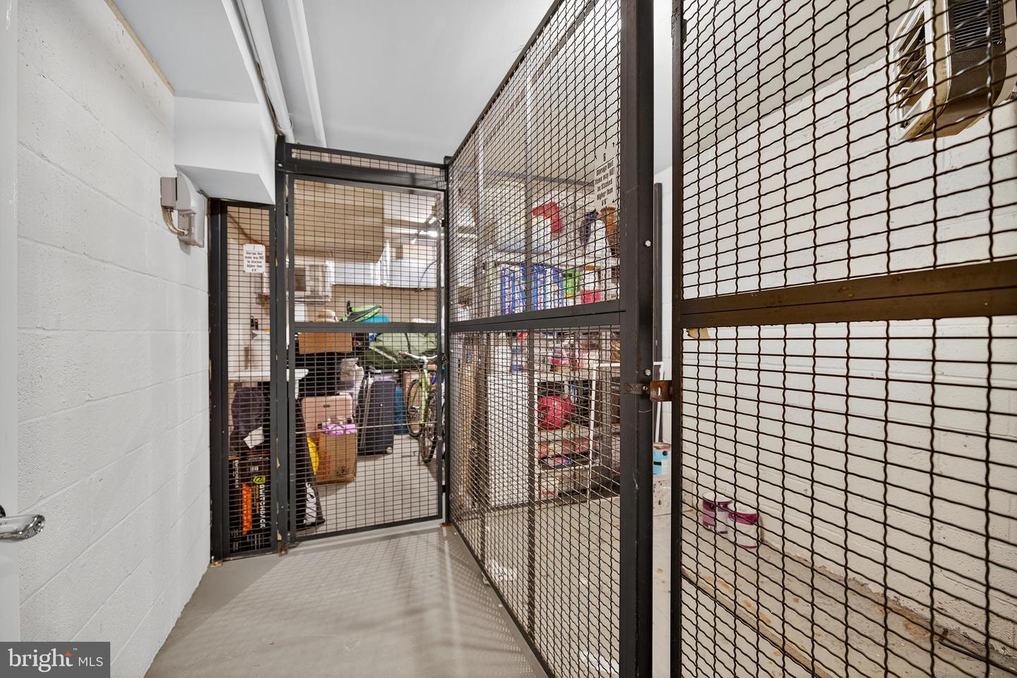 4163 S FOUR MILE RUN DR #301, ARLINGTON, Virginia 22204, 1 Bedroom Bedrooms, ,1 BathroomBathrooms,Residential,For sale,4163 S FOUR MILE RUN DR #301,VAAR2063434 MLS # VAAR2063434 4163 S FOUR MILE RUN DR #301, ARLINGTON, Virginia 22204, 1 Bedroom Bedrooms, ,1 BathroomBathrooms,Residential,For sale,4163 S FOUR MILE RUN DR #301,VAAR2063434 MLS # VAAR2063434