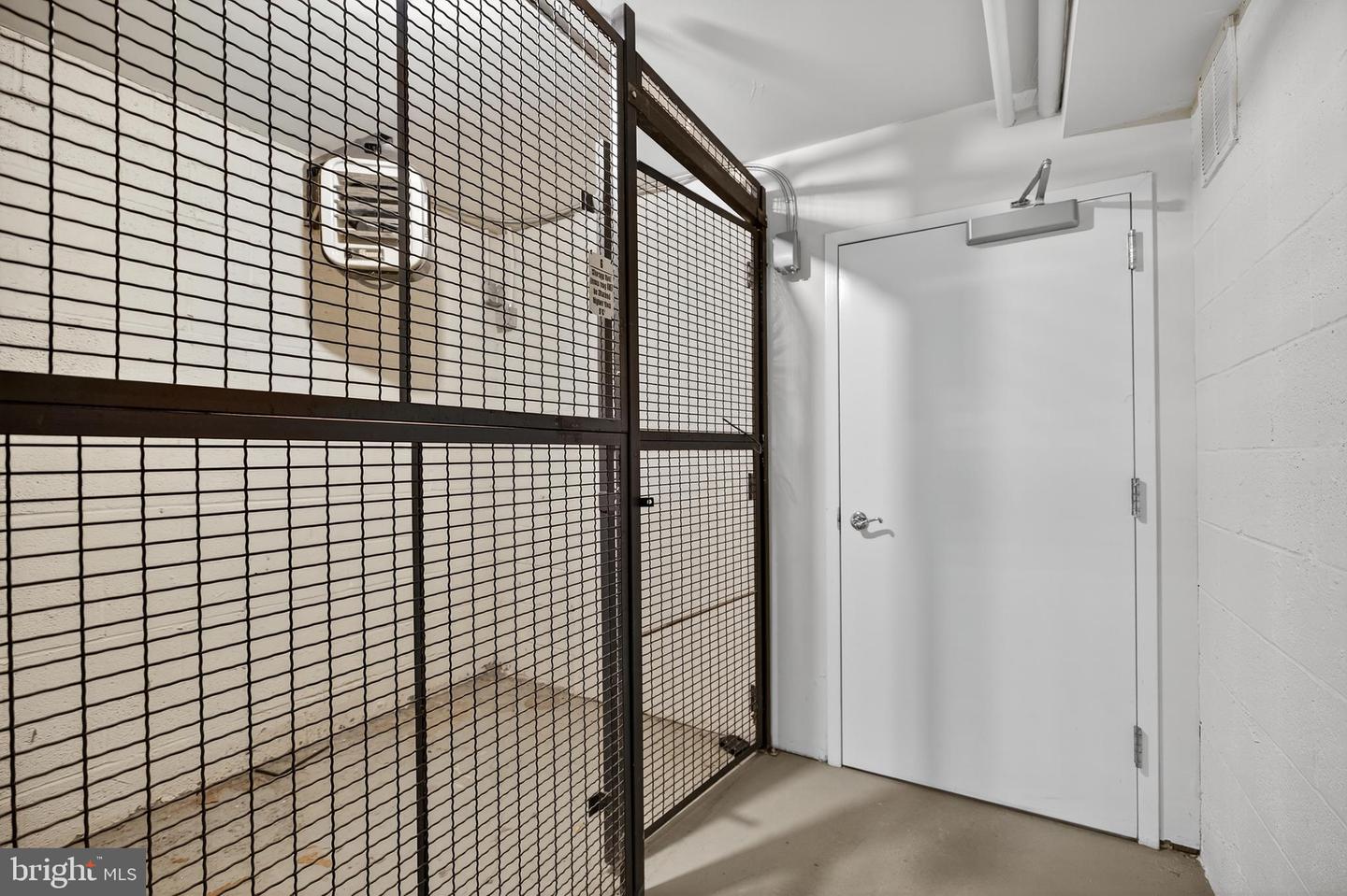 4163 S FOUR MILE RUN DR #301, ARLINGTON, Virginia 22204, 1 Bedroom Bedrooms, ,1 BathroomBathrooms,Residential,For sale,4163 S FOUR MILE RUN DR #301,VAAR2063434 MLS # VAAR2063434 4163 S FOUR MILE RUN DR #301, ARLINGTON, Virginia 22204, 1 Bedroom Bedrooms, ,1 BathroomBathrooms,Residential,For sale,4163 S FOUR MILE RUN DR #301,VAAR2063434 MLS # VAAR2063434