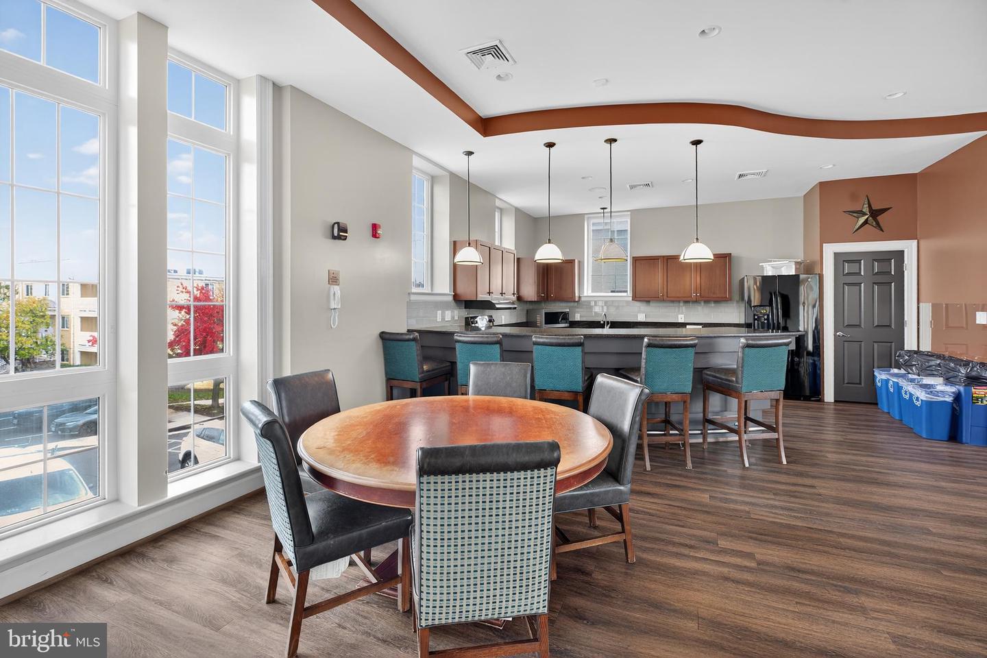 4163 S FOUR MILE RUN DR #301, ARLINGTON, Virginia 22204, 1 Bedroom Bedrooms, ,1 BathroomBathrooms,Residential,For sale,4163 S FOUR MILE RUN DR #301,VAAR2063434 MLS # VAAR2063434 4163 S FOUR MILE RUN DR #301, ARLINGTON, Virginia 22204, 1 Bedroom Bedrooms, ,1 BathroomBathrooms,Residential,For sale,4163 S FOUR MILE RUN DR #301,VAAR2063434 MLS # VAAR2063434