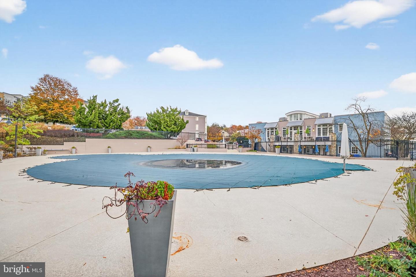 4163 S FOUR MILE RUN DR #301, ARLINGTON, Virginia 22204, 1 Bedroom Bedrooms, ,1 BathroomBathrooms,Residential,For sale,4163 S FOUR MILE RUN DR #301,VAAR2063434 MLS # VAAR2063434 4163 S FOUR MILE RUN DR #301, ARLINGTON, Virginia 22204, 1 Bedroom Bedrooms, ,1 BathroomBathrooms,Residential,For sale,4163 S FOUR MILE RUN DR #301,VAAR2063434 MLS # VAAR2063434