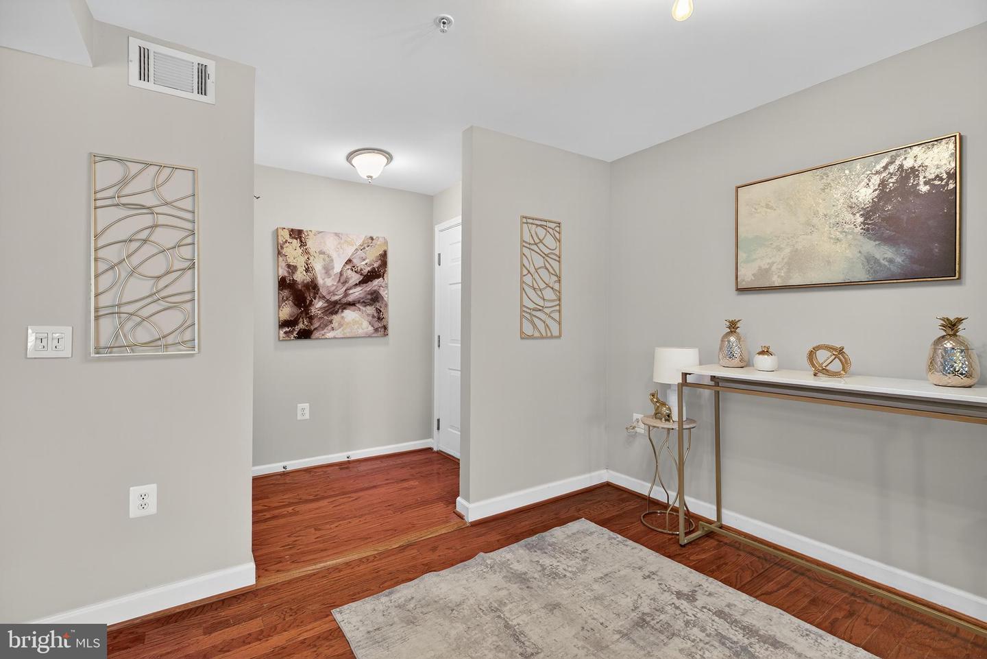 4163 S FOUR MILE RUN DR #301, ARLINGTON, Virginia 22204, 1 Bedroom Bedrooms, ,1 BathroomBathrooms,Residential,For sale,4163 S FOUR MILE RUN DR #301,VAAR2063434 MLS # VAAR2063434 4163 S FOUR MILE RUN DR #301, ARLINGTON, Virginia 22204, 1 Bedroom Bedrooms, ,1 BathroomBathrooms,Residential,For sale,4163 S FOUR MILE RUN DR #301,VAAR2063434 MLS # VAAR2063434