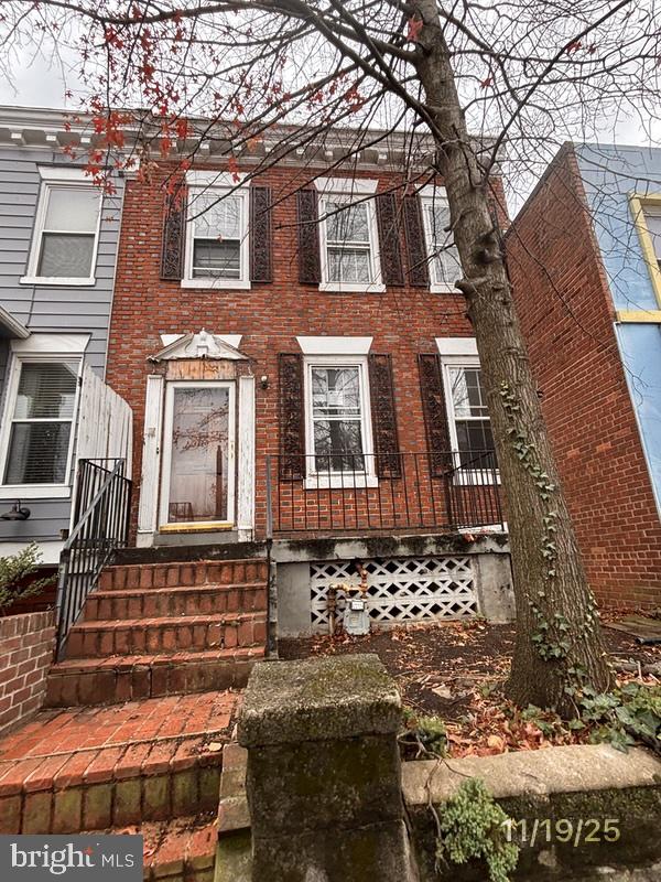 1505 PENNSYLVANIA AVE SE, WASHINGTON, District Of Columbia 20003, 2 Bedrooms Bedrooms, ,1 BathroomBathrooms,Residential,For sale,1505 PENNSYLVANIA AVE SE,DCDC2222660 MLS # DCDC2222660