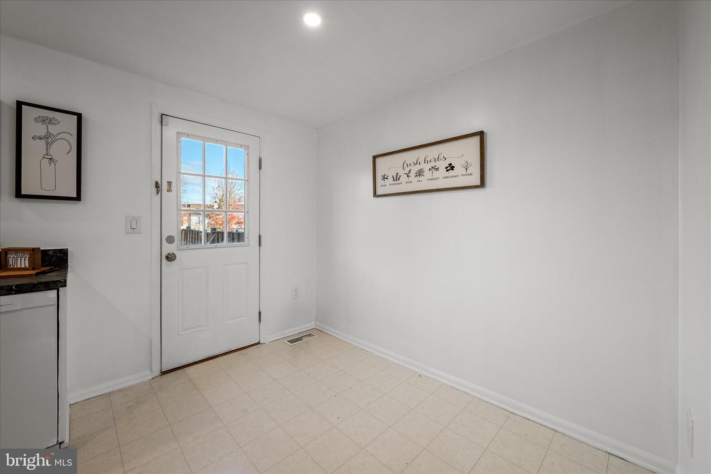 15 MARIAN CT, STERLING, Virginia 20165, 2 Bedrooms Bedrooms, ,2 BathroomsBathrooms,Residential,For sale,15 MARIAN CT,VALO2108318 MLS # VALO2108318