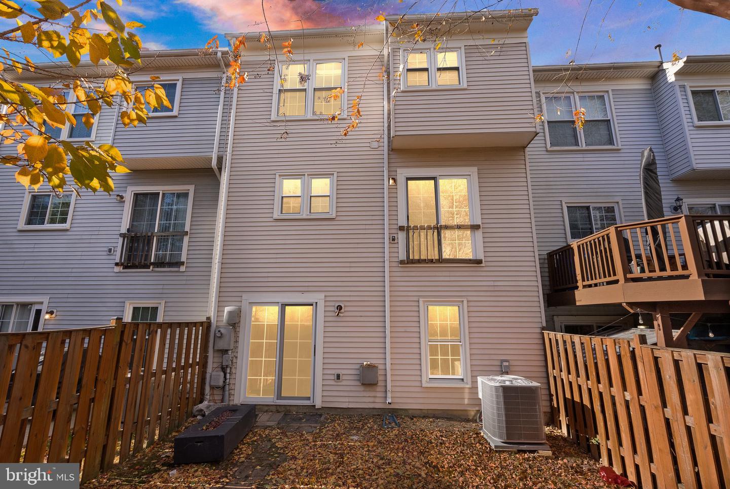 7057 KINGS MANOR DR, ALEXANDRIA, Virginia 22315, 3 Bedrooms Bedrooms, ,3 BathroomsBathrooms,Residential,For sale,7057 KINGS MANOR DR,VAFX2274066 MLS # VAFX2274066 7057 KINGS MANOR DR, ALEXANDRIA, Virginia 22315, 3 Bedrooms Bedrooms, ,3 BathroomsBathrooms,Residential,For sale,7057 KINGS MANOR DR,VAFX2274066 MLS # VAFX2274066