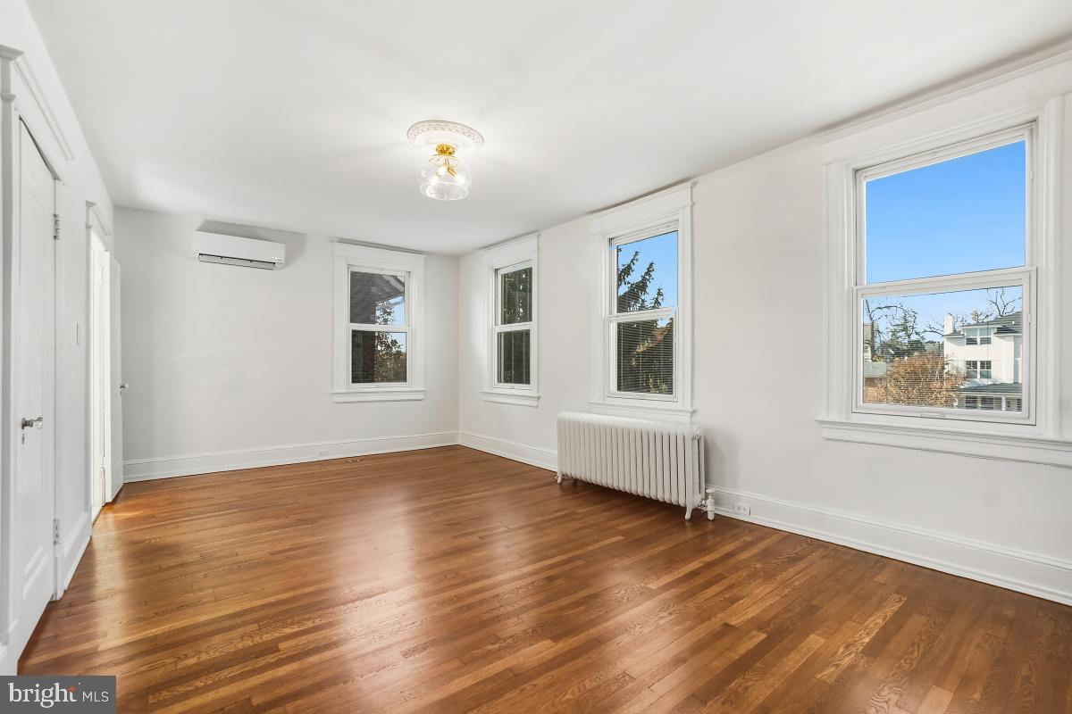 4213 16TH ST NW, WASHINGTON, District Of Columbia 20011, 4 Bedrooms Bedrooms, ,3 BathroomsBathrooms,Residential,For sale,4213 16TH ST NW,DCDC2227482 MLS # DCDC2227482