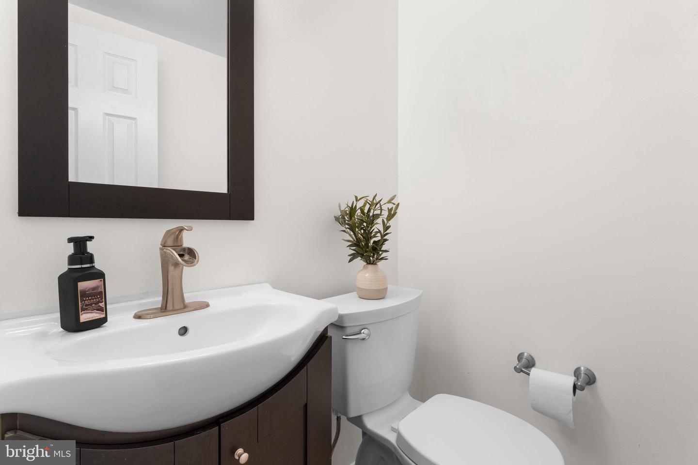 11184 STAGESTONE WAY, MANASSAS, Virginia 20109, 2 Bedrooms Bedrooms, ,2 BathroomsBathrooms,Residential,For sale,11184 STAGESTONE WAY,VAPW2106476 MLS # VAPW2106476