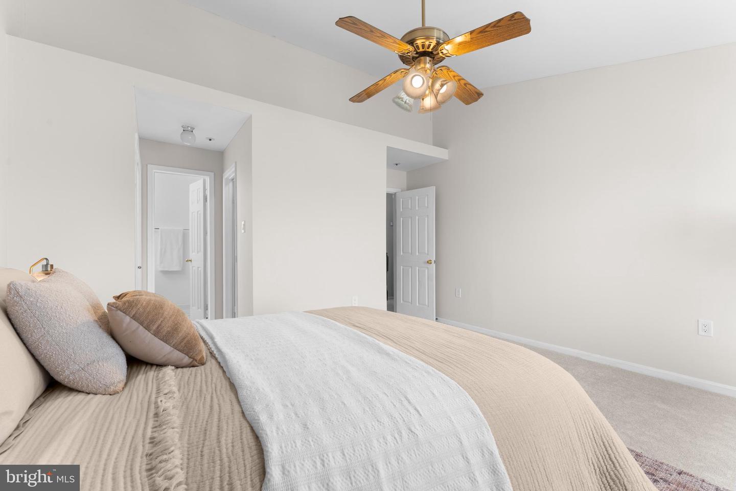 11184 STAGESTONE WAY, MANASSAS, Virginia 20109, 2 Bedrooms Bedrooms, ,2 BathroomsBathrooms,Residential,For sale,11184 STAGESTONE WAY,VAPW2106476 MLS # VAPW2106476