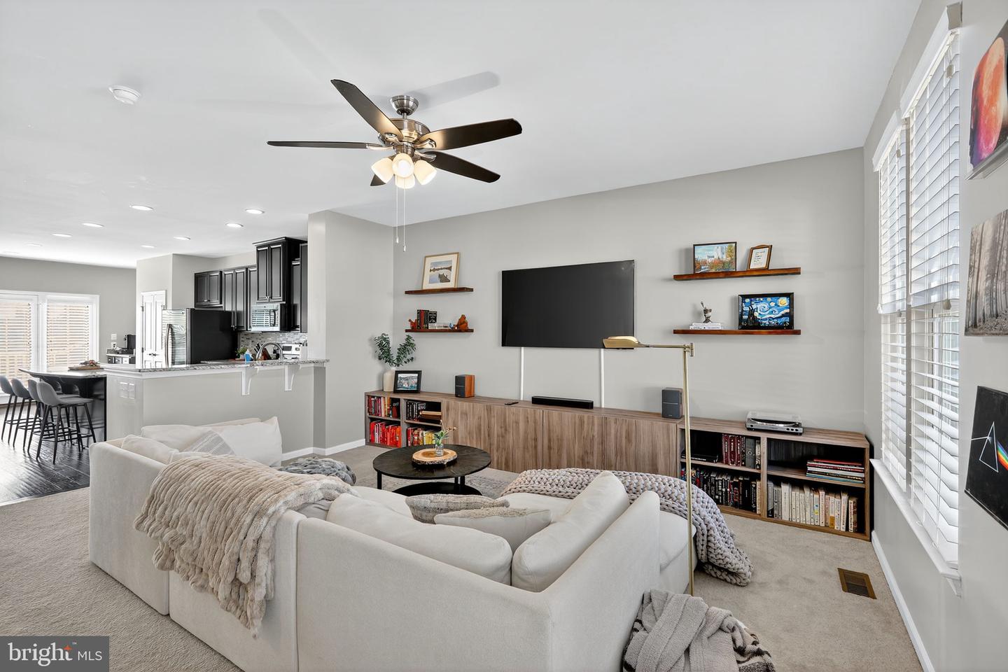 10789 HINTON WAY, MANASSAS, Virginia 20112, 3 Bedrooms Bedrooms, ,2 BathroomsBathrooms,Residential,For sale,10789 HINTON WAY,VAPW2106556 MLS # VAPW2106556