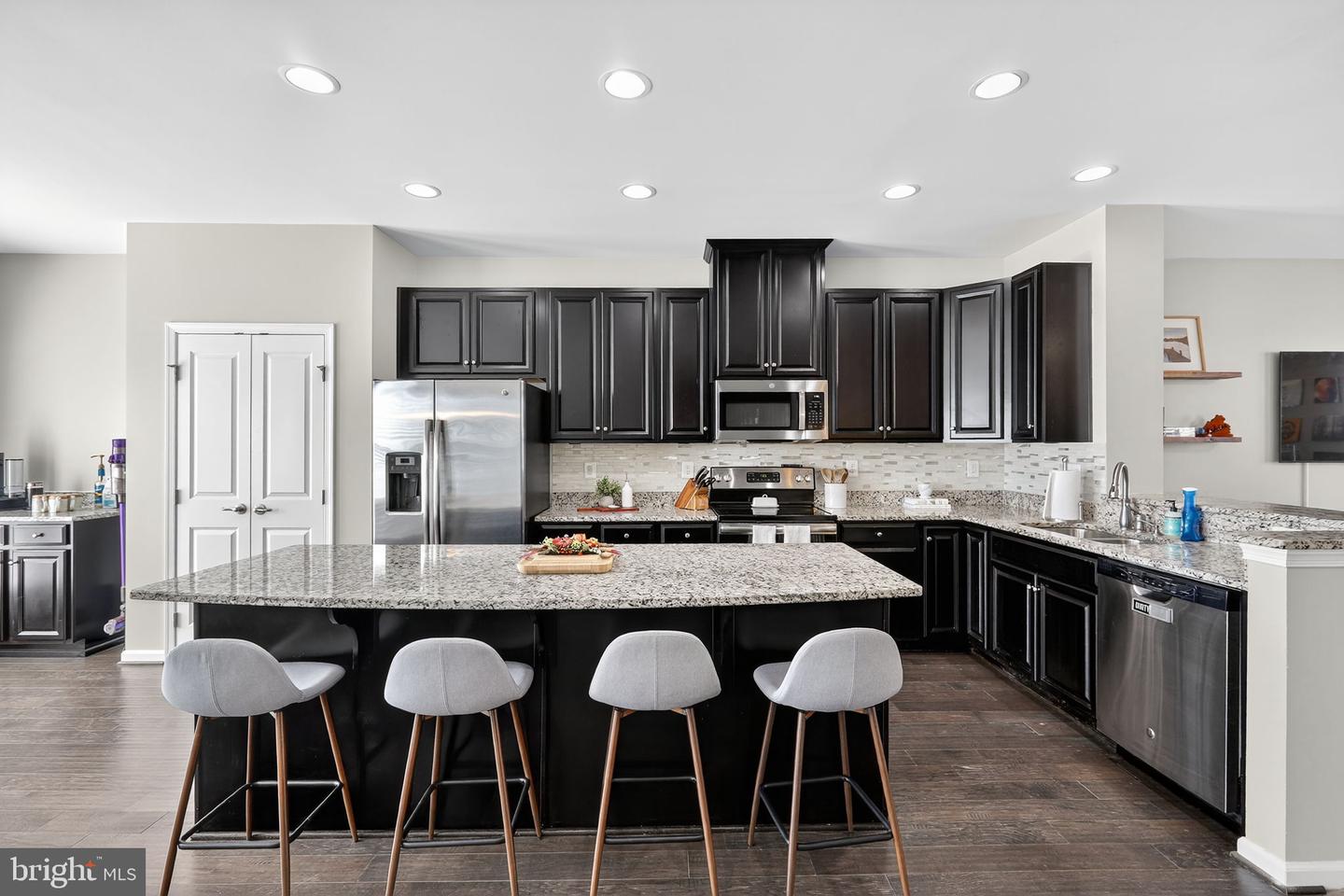 10789 HINTON WAY, MANASSAS, Virginia 20112, 3 Bedrooms Bedrooms, ,2 BathroomsBathrooms,Residential,For sale,10789 HINTON WAY,VAPW2106556 MLS # VAPW2106556