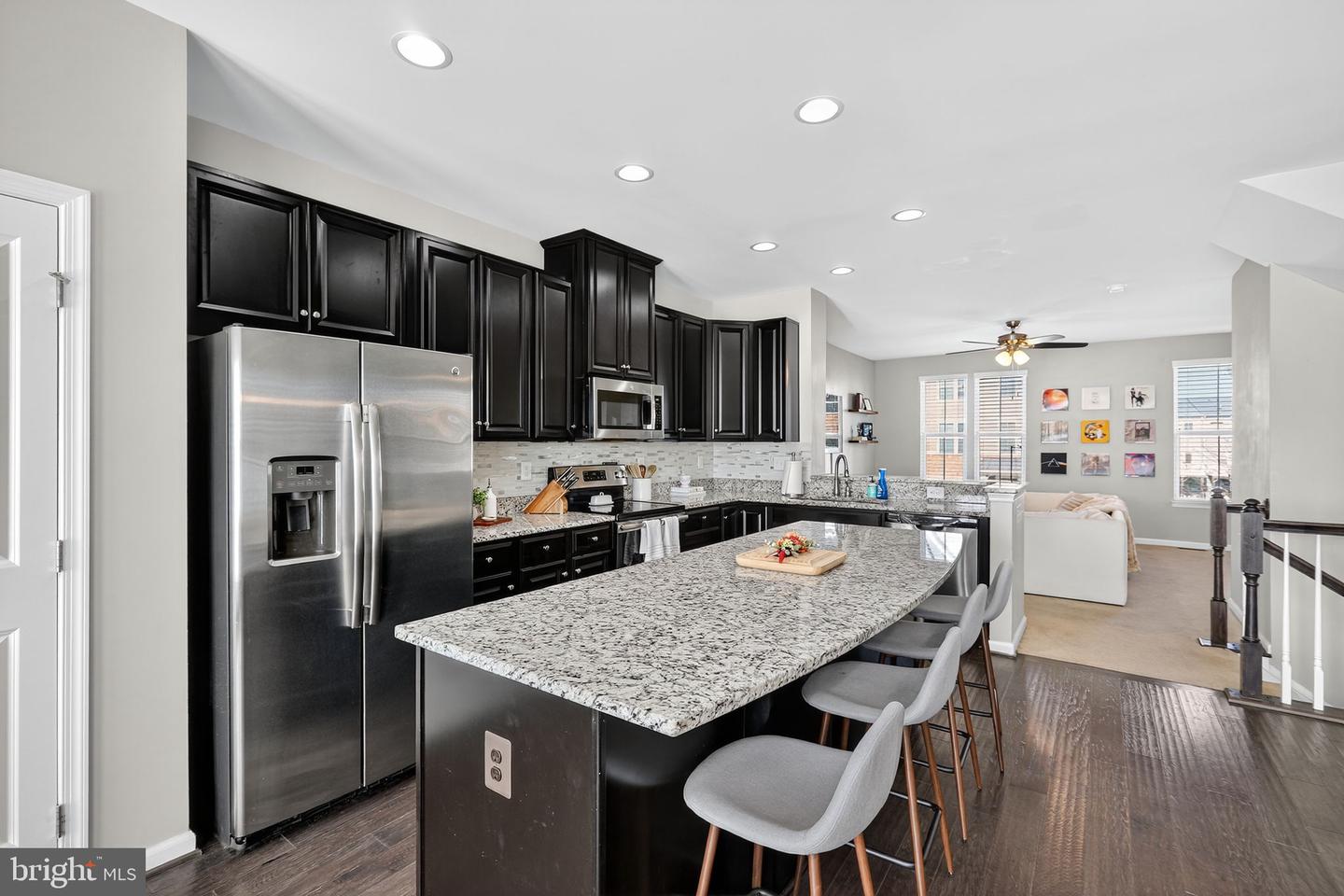 10789 HINTON WAY, MANASSAS, Virginia 20112, 3 Bedrooms Bedrooms, ,2 BathroomsBathrooms,Residential,For sale,10789 HINTON WAY,VAPW2106556 MLS # VAPW2106556